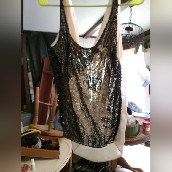 Summer blouses - Picture 5 of 6